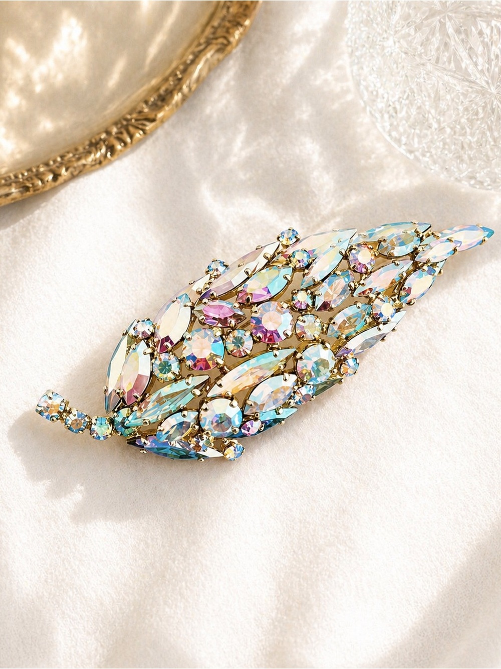 Vintage Unsigned Sherman AB Rhinestone Brooch